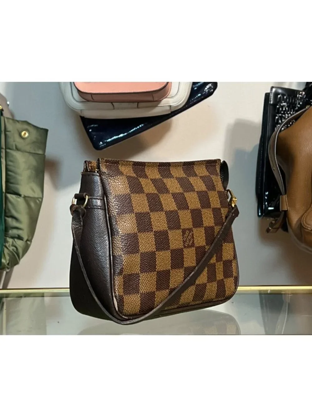AUTHENTIC LOUIS VUITTON DAMIER POCHETTE HANDBAG